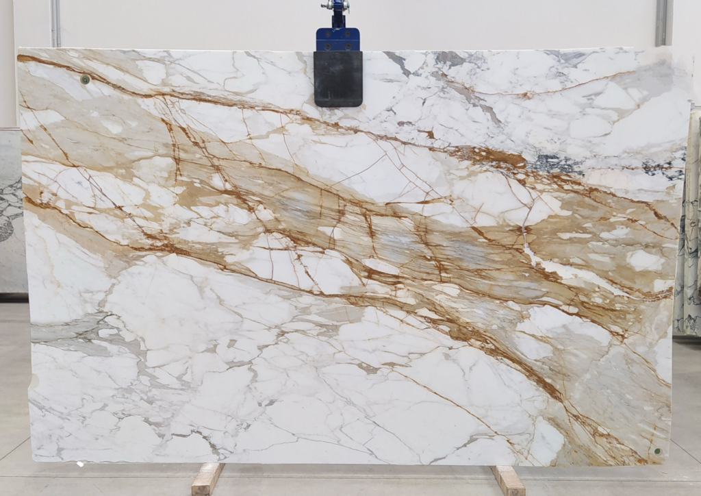 marble types (calacatta marble)