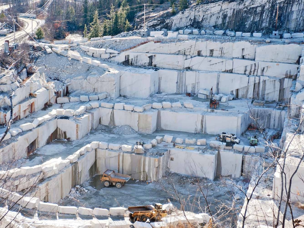 granite quarry
